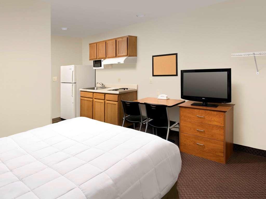 Woodspring Suites San Antonio Fort Sam Стая снимка