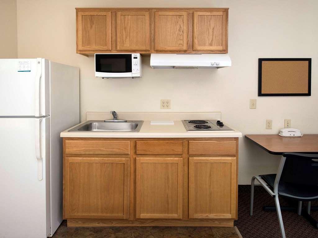 Woodspring Suites San Antonio Fort Sam Стая снимка